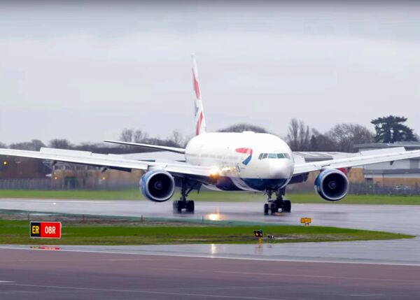 New rapid exit taxiway, Gatwick airport, UK
