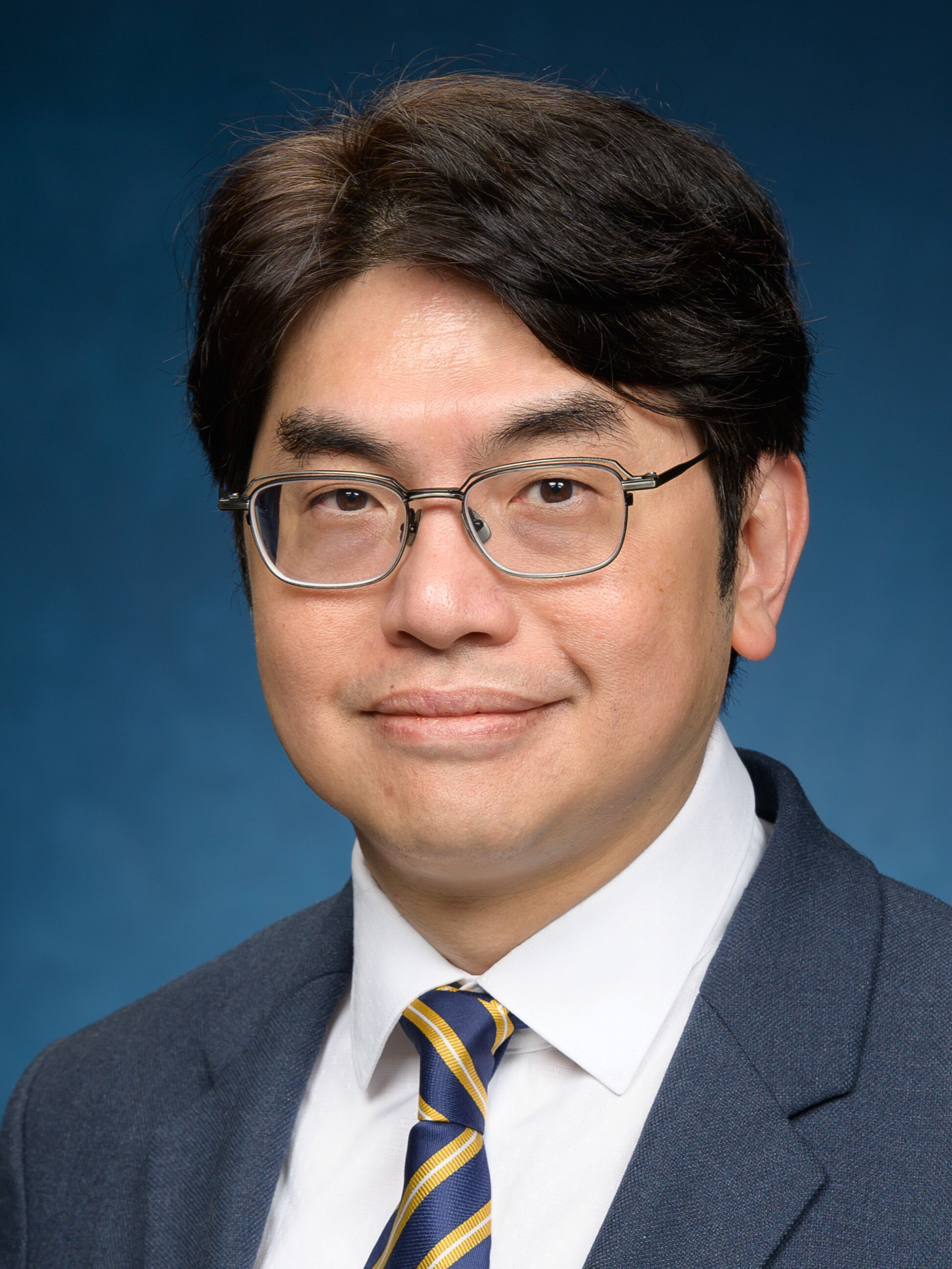 Roger YL Wong logo