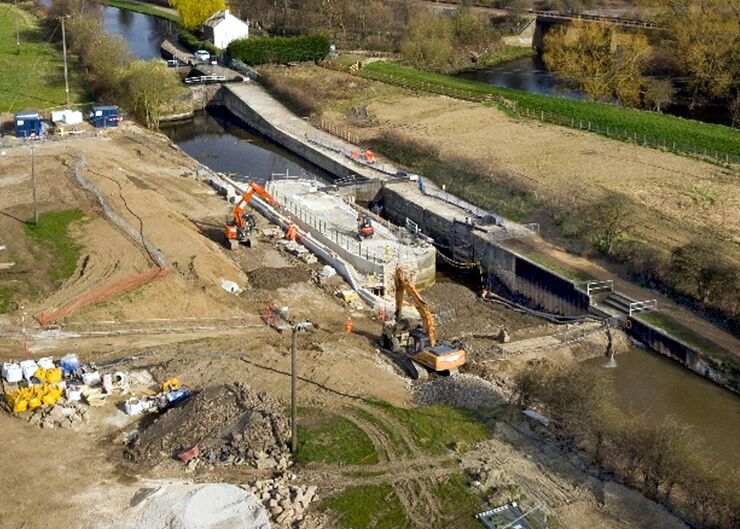 Emergency lock reconstruction, Calder and Hebble Navigation, UK 