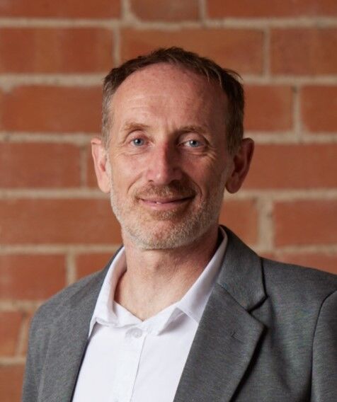 Darren Ward (moderator) logo