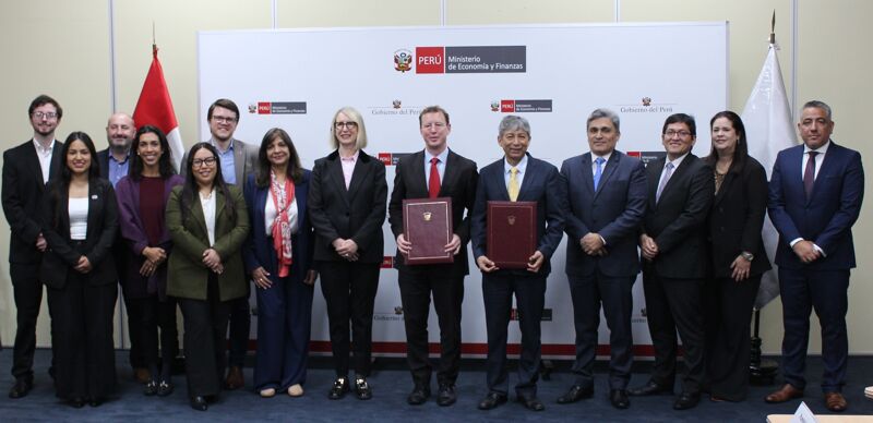 El gobierno peruano firma un acuerdo oficial con los contratos NEC